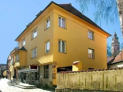 Lobo Guest house